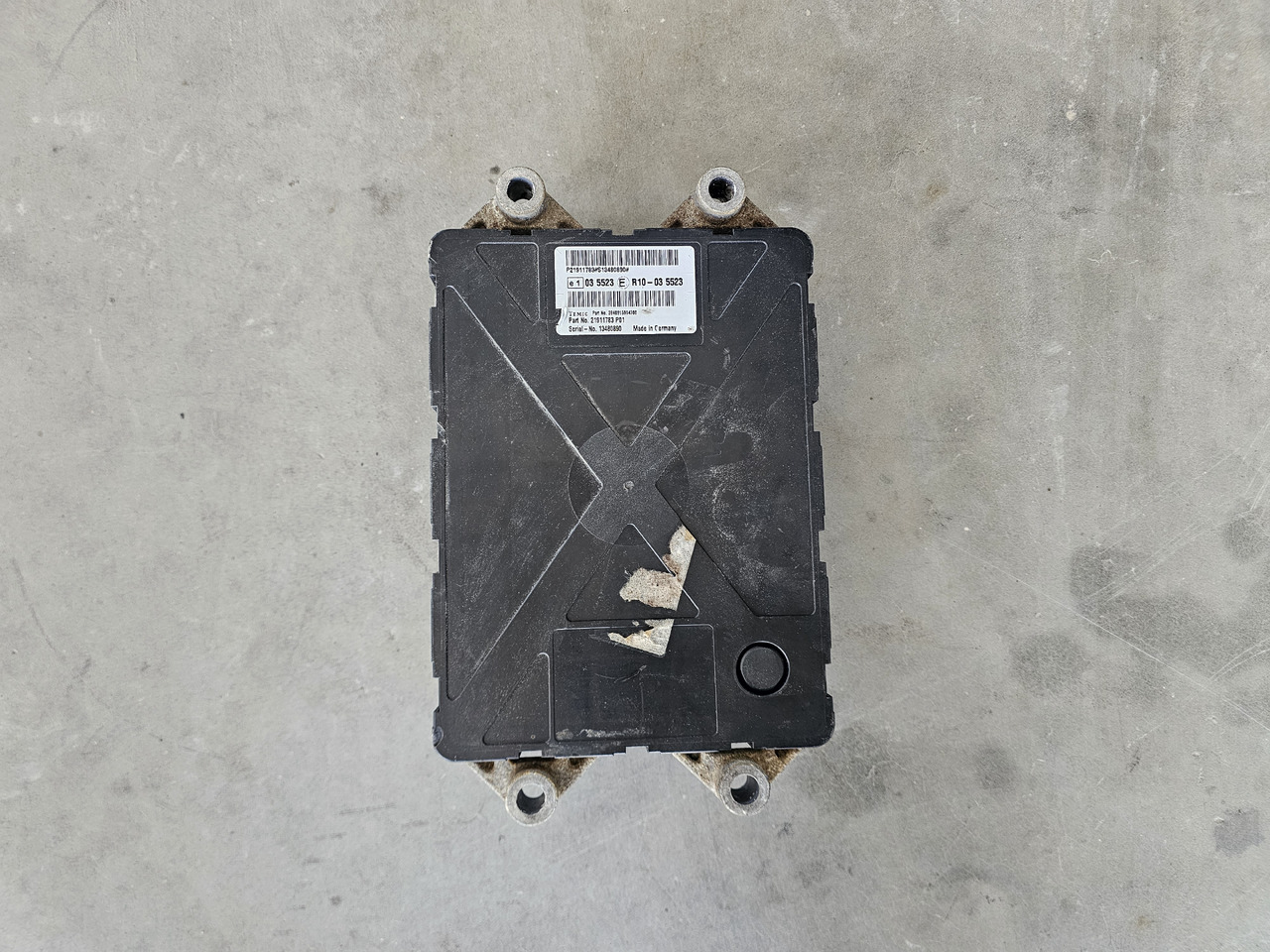 VOLVO FH4 FM4 / ADBLUE SCR CONTROL UNIT / 21911783 P01 - ECU: picture 3 VOLVO FH4 FM4 / ADBLUE SCR CONTROL UNIT / 21911783 P01 - ECU: picture 3