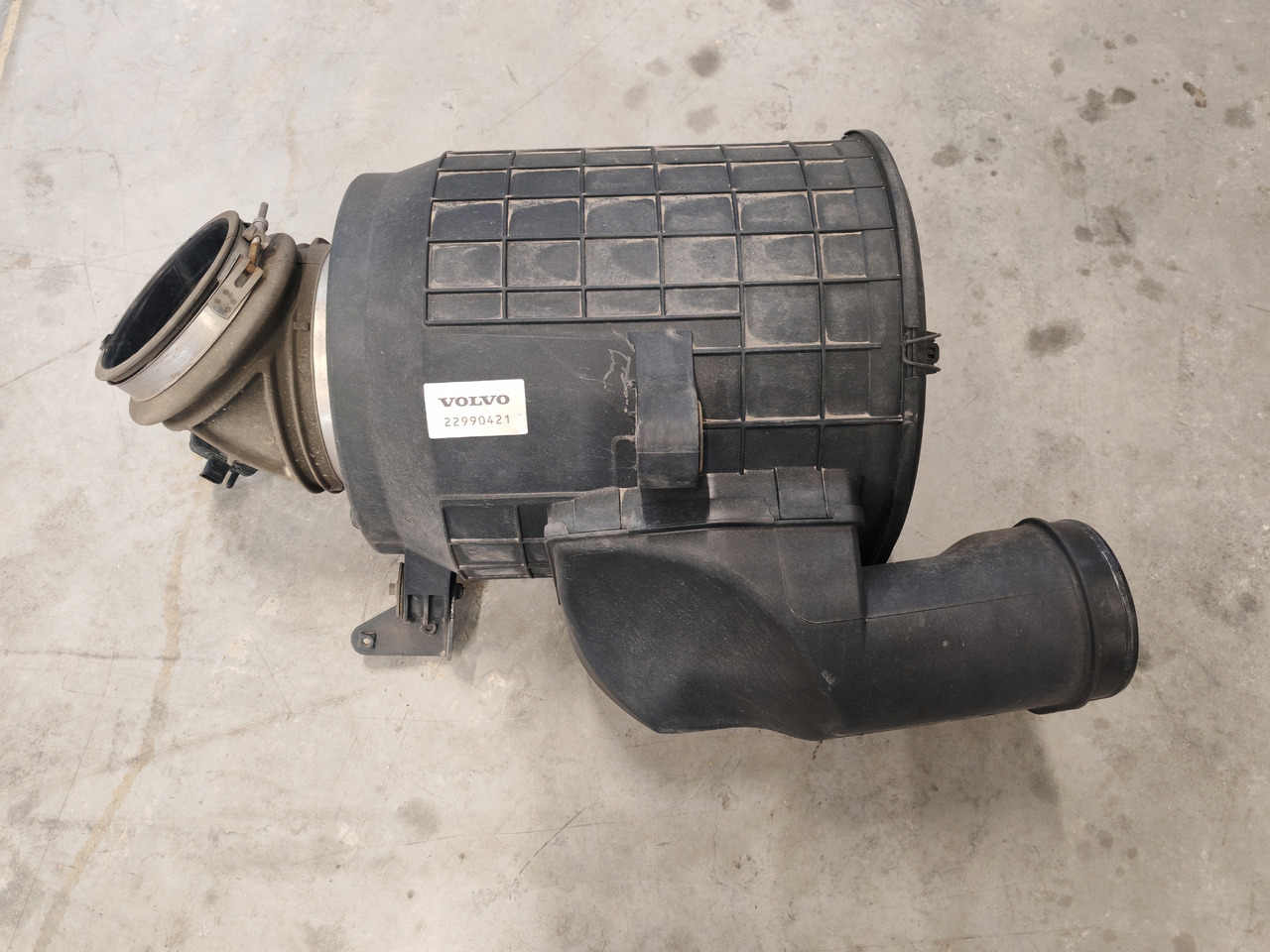 VOLVO FH5 FM5 EURO 6 / COMPLETE AIR FILTER / 22990421 - Air filter: picture 2 VOLVO FH5 FM5 EURO 6 / COMPLETE AIR FILTER / 22990421 - Air filter: picture 2