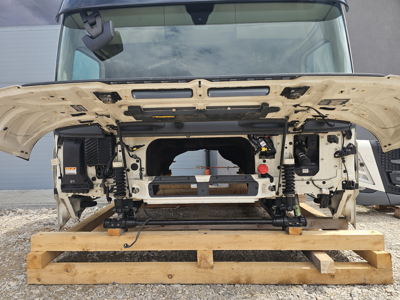Cab VOLVO FM5 LOW ROOF / L2 H1 / COMPLETE CAB / 2022: picture 16