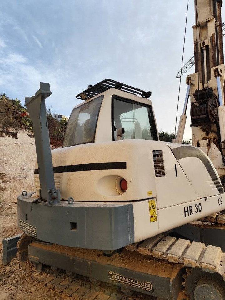 Mait HR30 - Pile driver: picture 3 Mait HR30 - Pile driver: picture 3