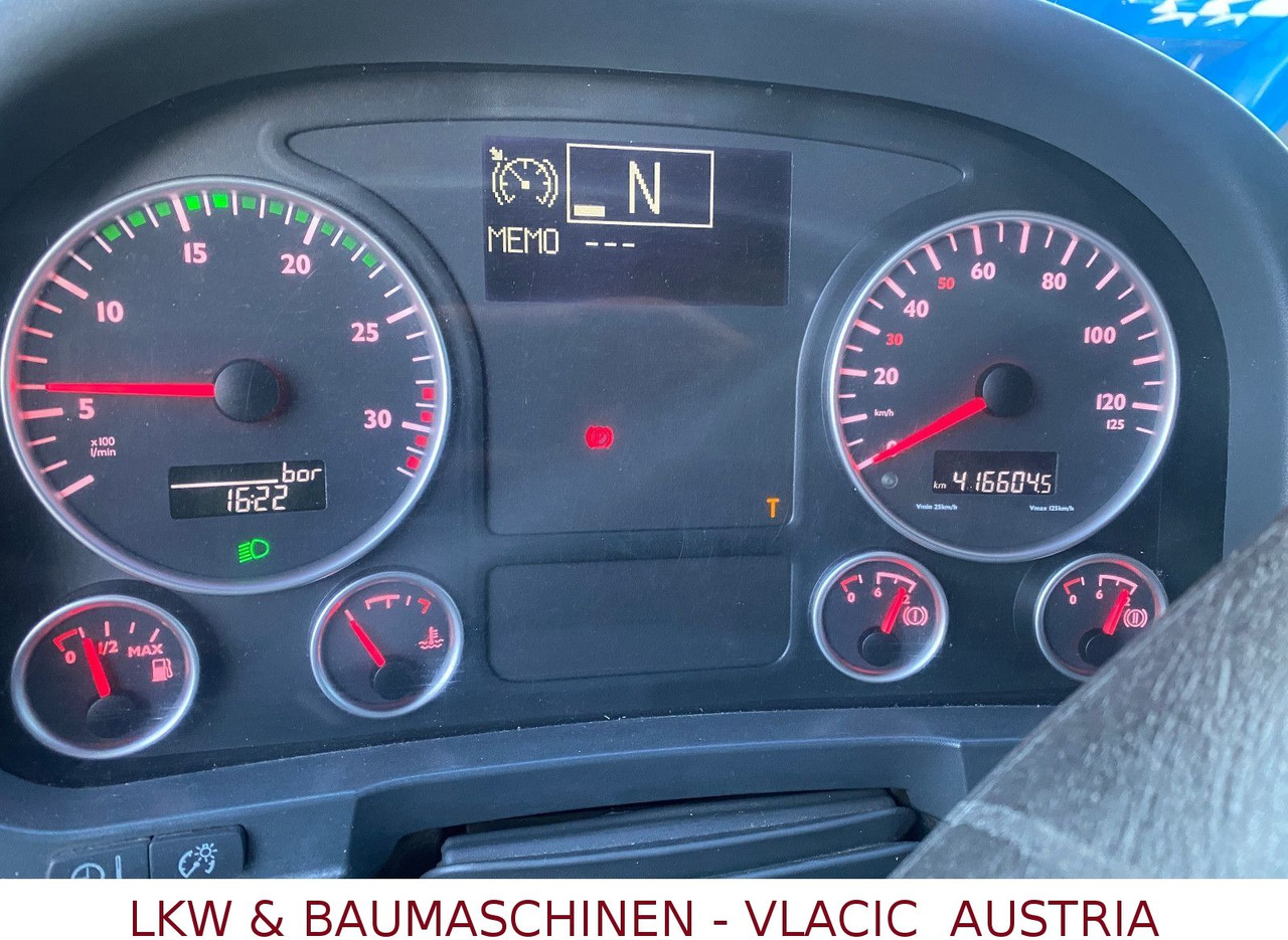 MAN TGL 12.240 - Curtainsider truck: picture 5 MAN TGL 12.240 - Curtainsider truck: picture 5