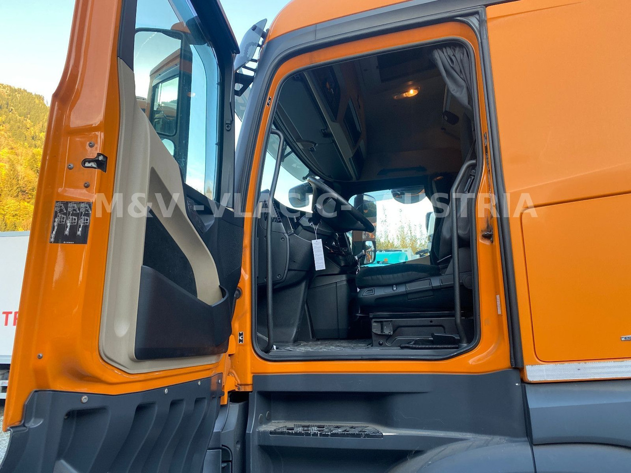 Mercedes-Benz 2542 - Container transporter/ Swap body truck: picture 3 Mercedes-Benz 2542 - Container transporter/ Swap body truck: picture 3