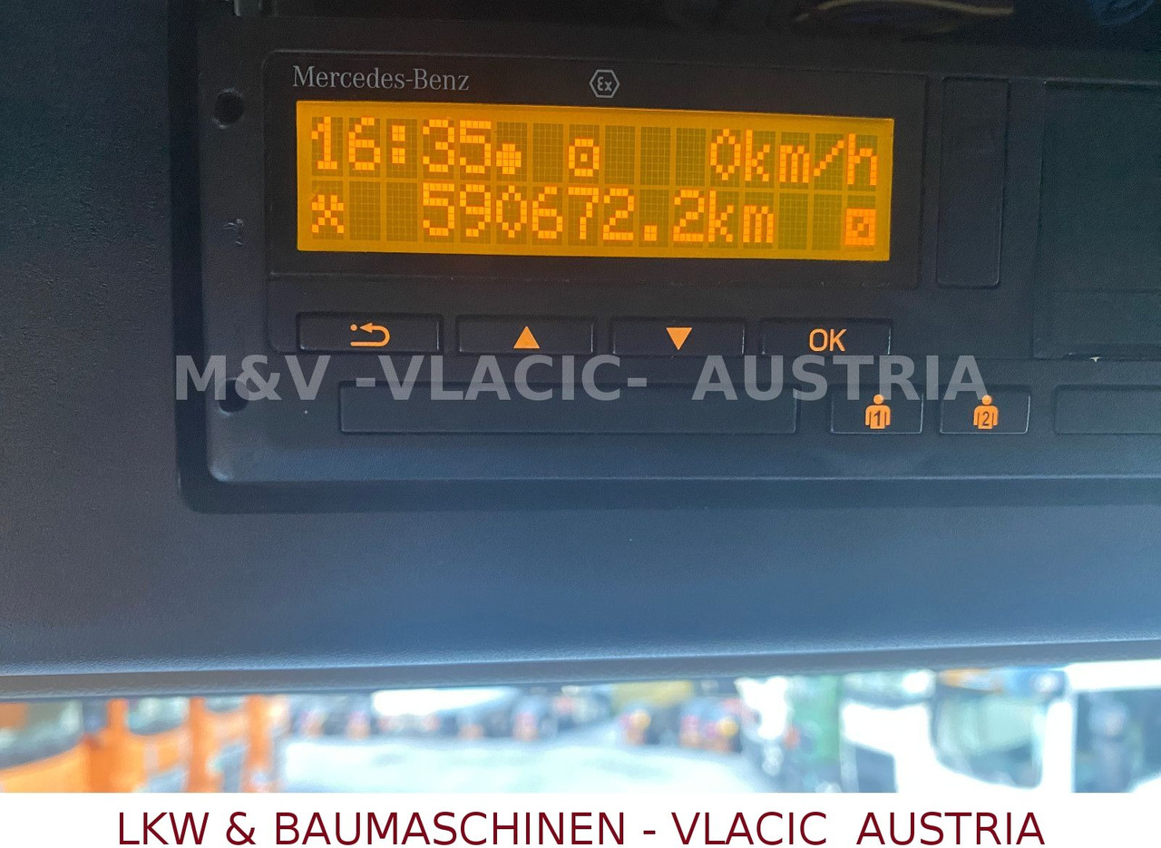 Mercedes-Benz Actros 2545 - Container transporter/ Swap body truck: picture 4 Mercedes-Benz Actros 2545 - Container transporter/ Swap body truck: picture 4