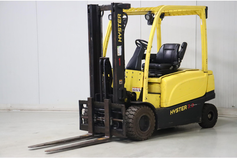 Hyster J3.0XN - Electric forklift: picture 3 Hyster J3.0XN - Electric forklift: picture 3
