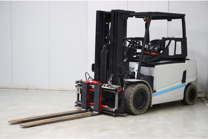 Hyundai 45B-7 - Electric forklift: picture 4 Hyundai 45B-7 - Electric forklift: picture 4