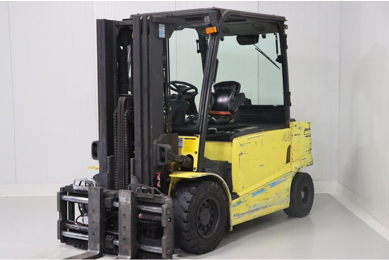 Hyundai 45B-9 - Electric forklift: picture 3 Hyundai 45B-9 - Electric forklift: picture 3