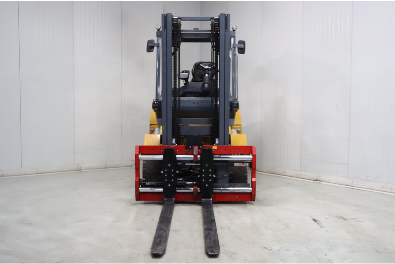 Montini MR7 - Electric forklift: picture 3 Montini MR7 - Electric forklift: picture 3