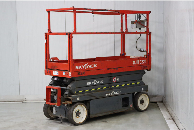 Skyjack SJ III3220 - Scissor lift: picture 4 Skyjack SJ III3220 - Scissor lift: picture 4