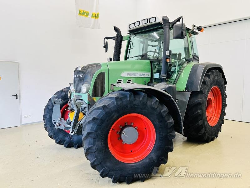 Fendt 820 Vario - Farm tractor: picture 1 Fendt 820 Vario - Farm tractor: picture 1