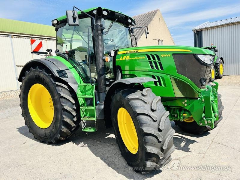 John Deere 6190R - Farm tractor: picture 2 John Deere 6190R - Farm tractor: picture 2