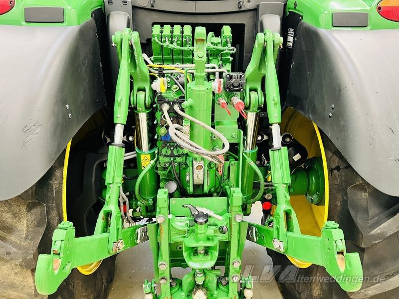 John Deere 6R 185 - Farm tractor: picture 5 John Deere 6R 185 - Farm tractor: picture 5