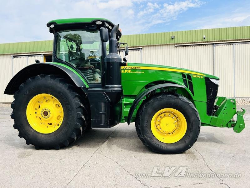 John Deere 8295R - Farm tractor: picture 4 John Deere 8295R - Farm tractor: picture 4
