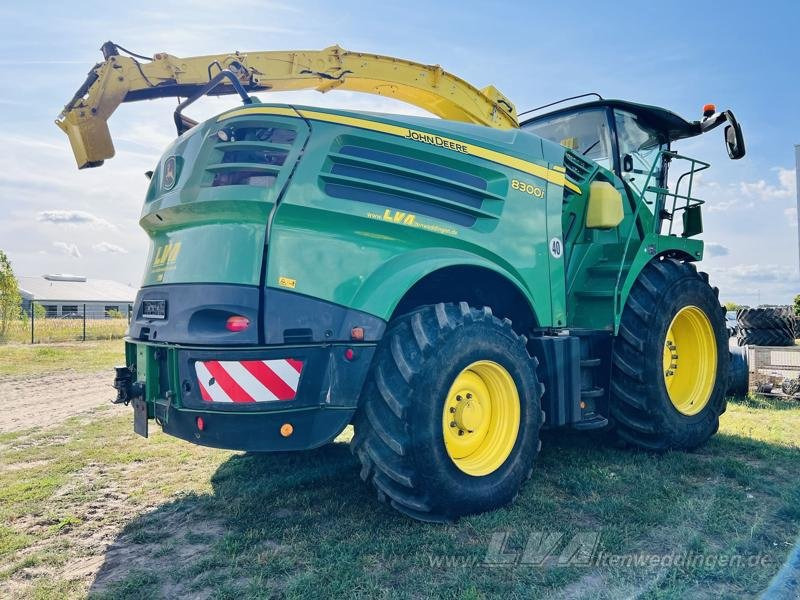 John Deere 8300 - Farm tractor: picture 4 John Deere 8300 - Farm tractor: picture 4
