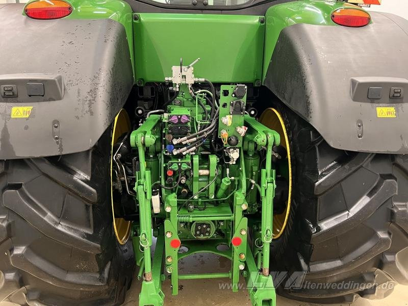 John Deere 8320R ULTIMATE - Farm tractor: picture 4 John Deere 8320R ULTIMATE - Farm tractor: picture 4