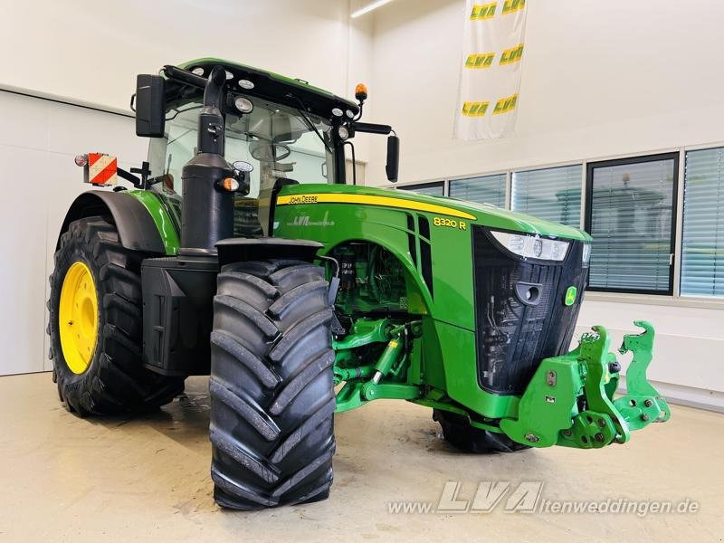 John Deere 8320R ULTIMATE - Farm tractor: picture 2 John Deere 8320R ULTIMATE - Farm tractor: picture 2