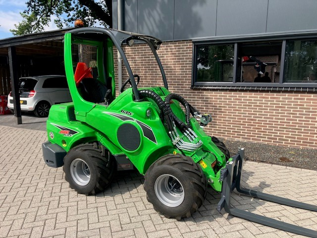 New Compact loader AVANT 635i TDL+: picture 7