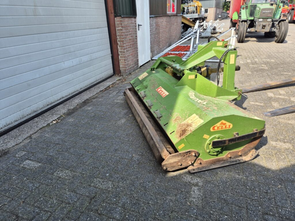 CELLI Taurus 200 mower - Mower: picture 1 CELLI Taurus 200 mower - Mower: picture 1