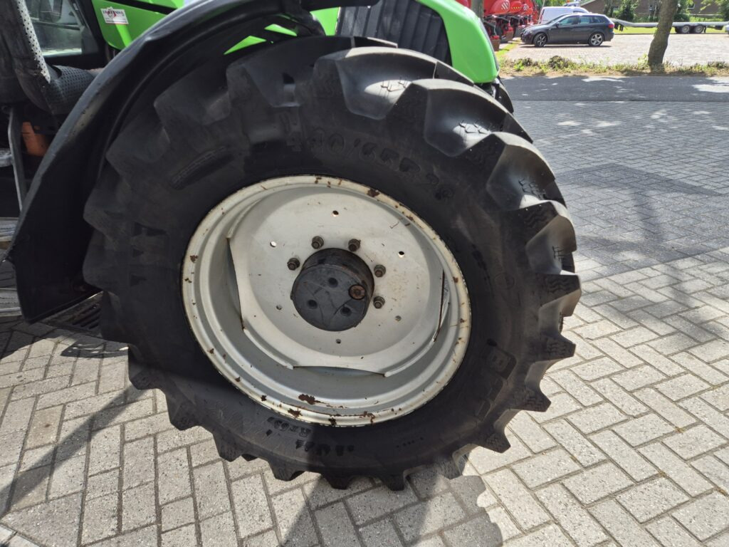 Farm tractor DEUTZ AGROTRON 85: picture 13
