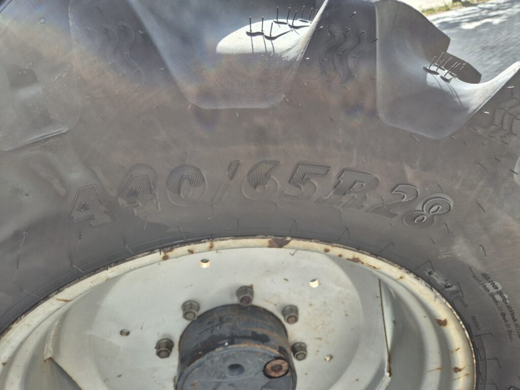 Farm tractor DEUTZ AGROTRON 85: picture 14