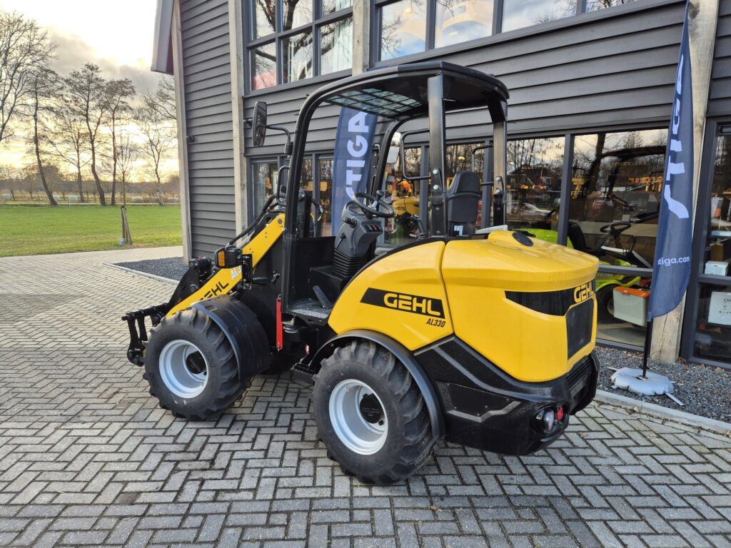 GEHL AL330 loader - Compact loader: picture 3 GEHL AL330 loader - Compact loader: picture 3
