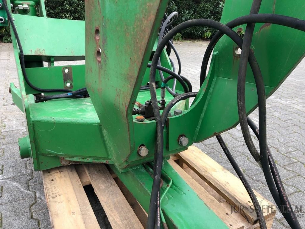 Farm tractor JOHN DEERE frontlinkage: picture 15