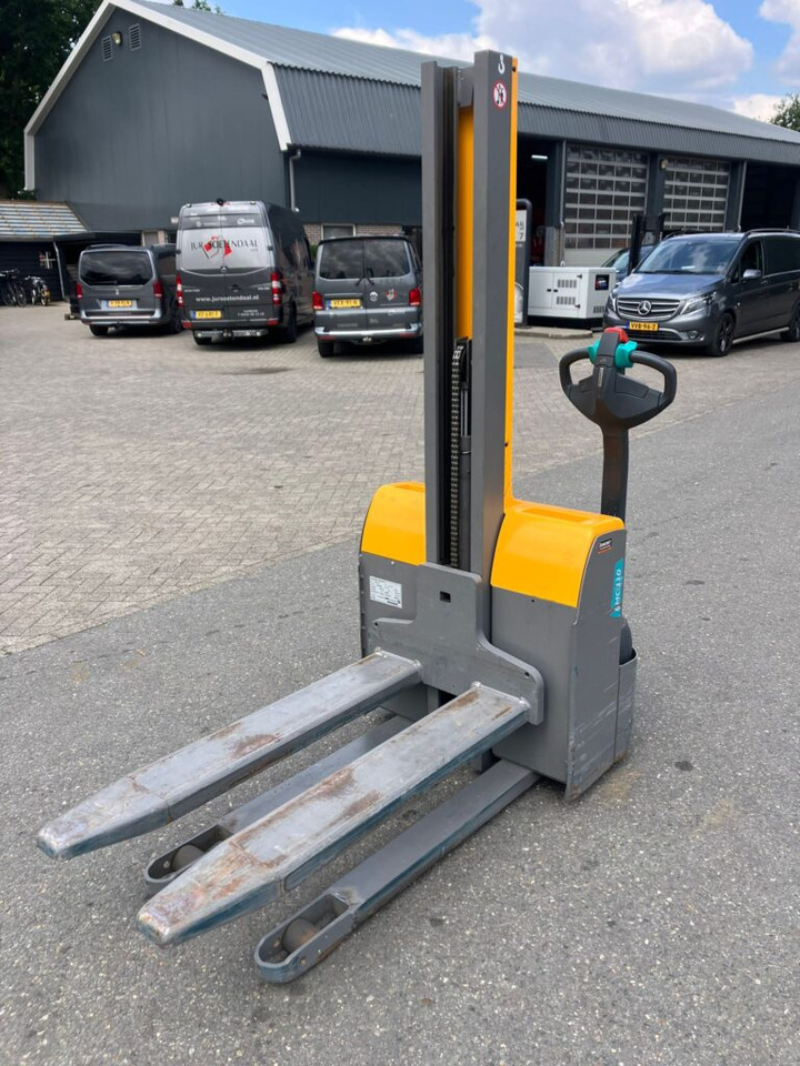 JUNG HEINRICH EMC110 stapelaar - Electric forklift: picture 5 JUNG HEINRICH EMC110 stapelaar - Electric forklift: picture 5