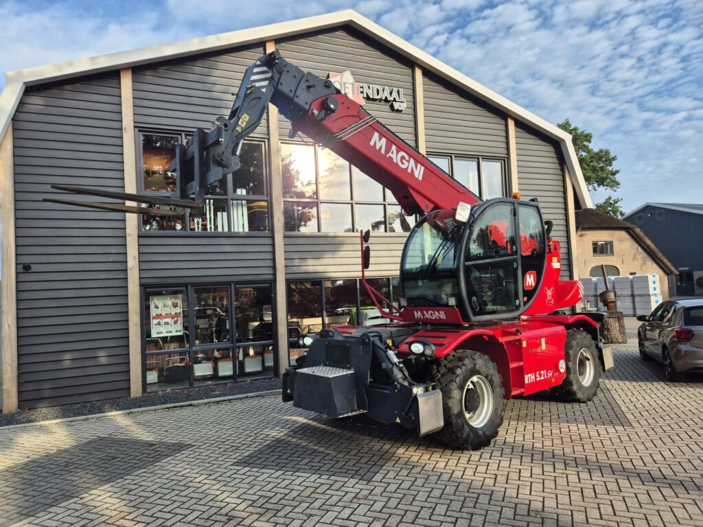 MAGNI RTH 5.21 SH - Telescopic handler: picture 2 MAGNI RTH 5.21 SH - Telescopic handler: picture 2