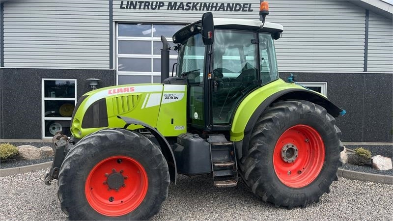 Claas Arion 630C Med frontlift - Farm tractor: picture 1 Claas Arion 630C Med frontlift - Farm tractor: picture 1