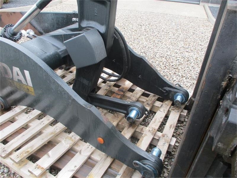 Hyundai HL955 A XT lang arm - Boom for Wheel loader: picture 2 Hyundai HL955 A XT lang arm - Boom for Wheel loader: picture 2