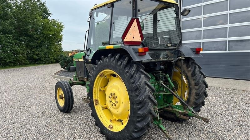 John Deere 2450 Med servostyring - Farm tractor: picture 3 John Deere 2450 Med servostyring - Farm tractor: picture 3