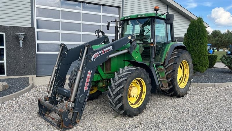 John Deere 6910 Auto Quad II-TLS Med frontlæsser - Farm tractor: picture 2 John Deere 6910 Auto Quad II-TLS Med frontlæsser - Farm tractor: picture 2