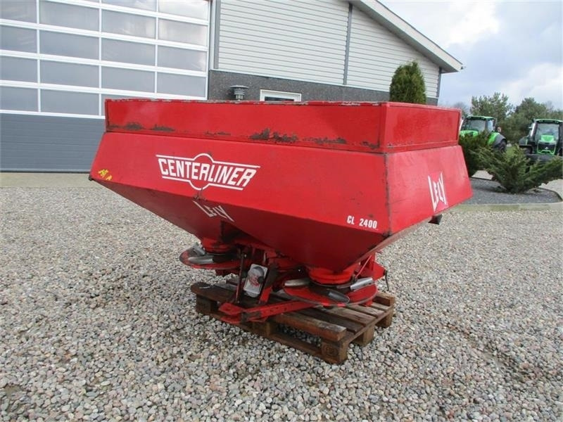 Lely Centerline CL 2400 Med hydraulisk tilt til kantspr - Manure spreader: picture 2 Lely Centerline CL 2400 Med hydraulisk tilt til kantspr - Manure spreader: picture 2