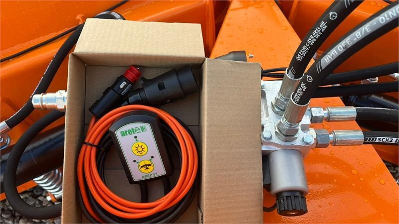 Limas Vario SHL 250 Med lys  - Snow plough for Agricultural machinery: picture 2 Limas Vario SHL 250 Med lys  - Snow plough for Agricultural machinery: picture 2