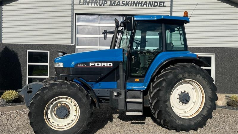New Holland 8670 Supersteer Samme ejer siden 2012, evt. med tv - Farm tractor: picture 1 New Holland 8670 Supersteer Samme ejer siden 2012, evt. med tv - Farm tractor: picture 1