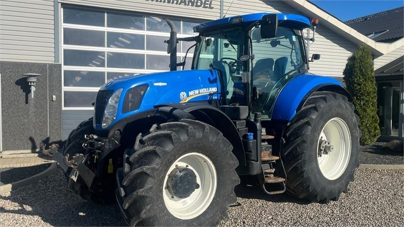 New Holland T7.270 AutoCommand med frontlift - Farm tractor: picture 2 New Holland T7.270 AutoCommand med frontlift - Farm tractor: picture 2