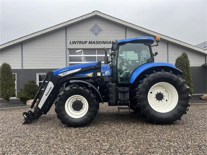 Farm tractor New Holland T7070 AutoCommand med Frontlift, FrontPTO & Frontl: picture 1