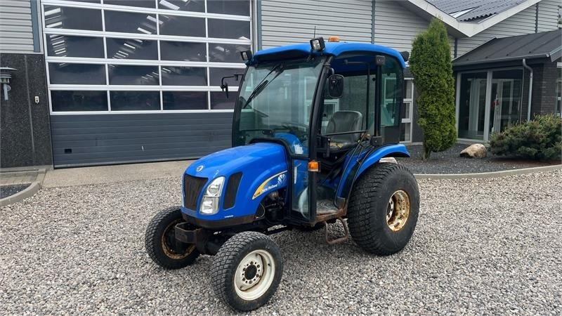 New Holland TC35DA - Farm tractor: picture 2 New Holland TC35DA - Farm tractor: picture 2