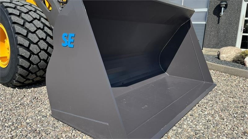 SE AB 2,9m3 skovl med Volvo beslag på. Den er 2. - Bucket for Construction machinery: picture 1 SE AB 2,9m3 skovl med Volvo beslag på. Den er 2. - Bucket for Construction machinery: picture 1