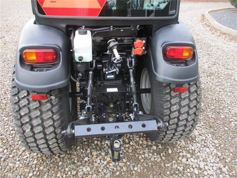 Solis 26 HST Med kabine, Turf dæk og frontlift - Farm tractor: picture 5 Solis 26 HST Med kabine, Turf dæk og frontlift - Farm tractor: picture 5