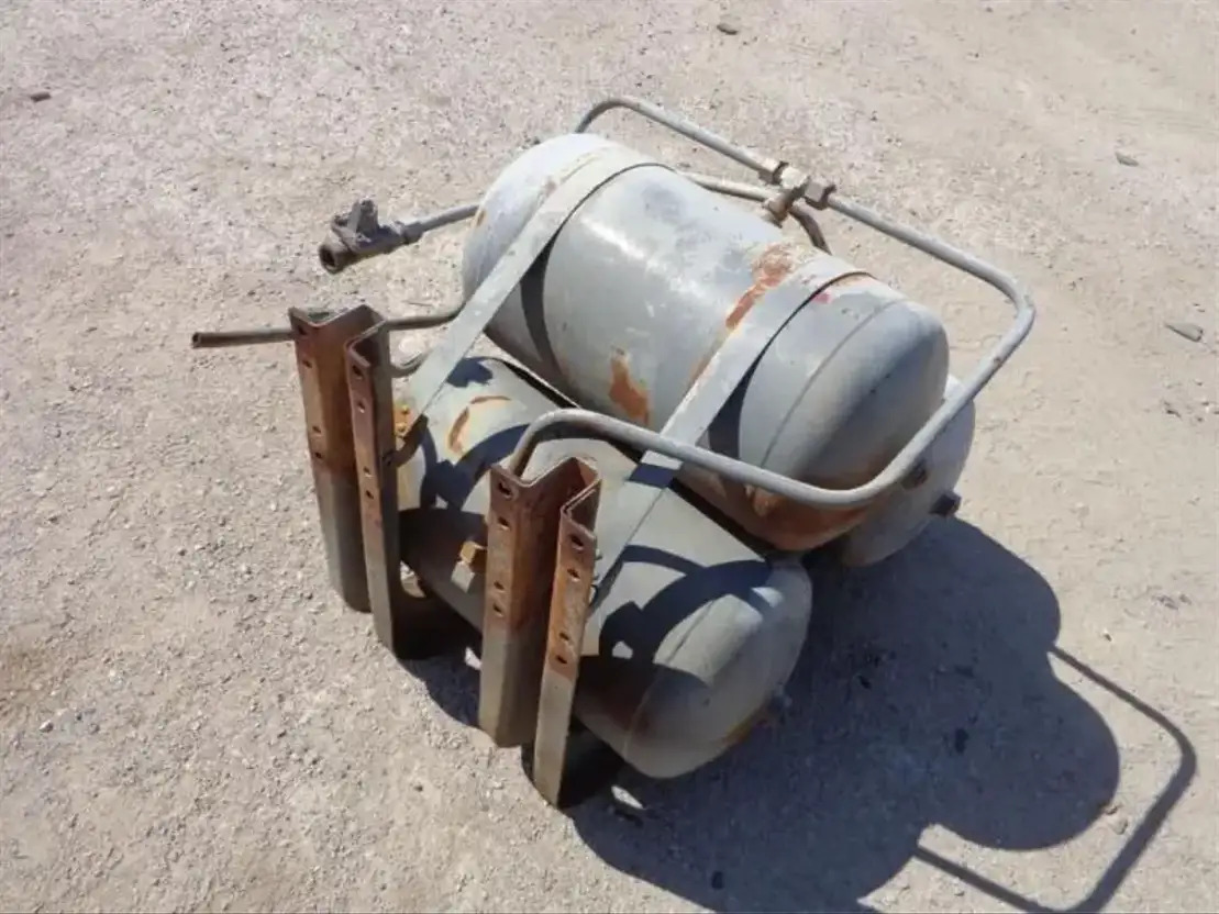 Volvo Airtanks From Volvo F88-F89 - Brake parts for Truck: picture 4 Volvo Airtanks From Volvo F88-F89 - Brake parts for Truck: picture 4
