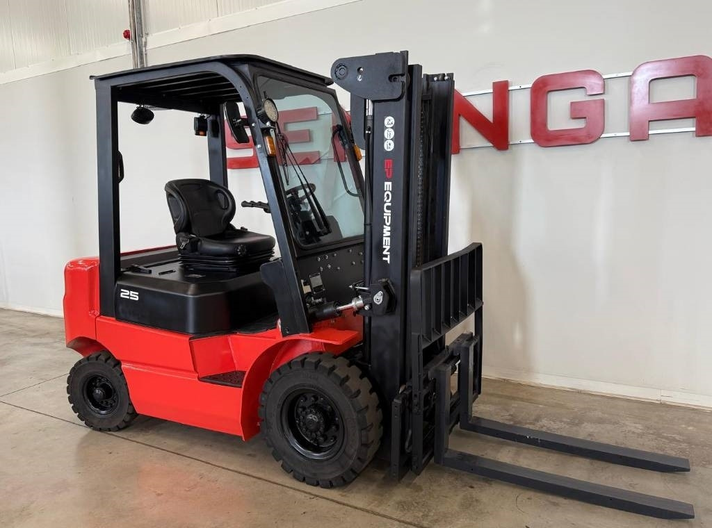 EP 11013 - EFL252 - Electric forklift: picture 5 EP 11013 - EFL252 - Electric forklift: picture 5