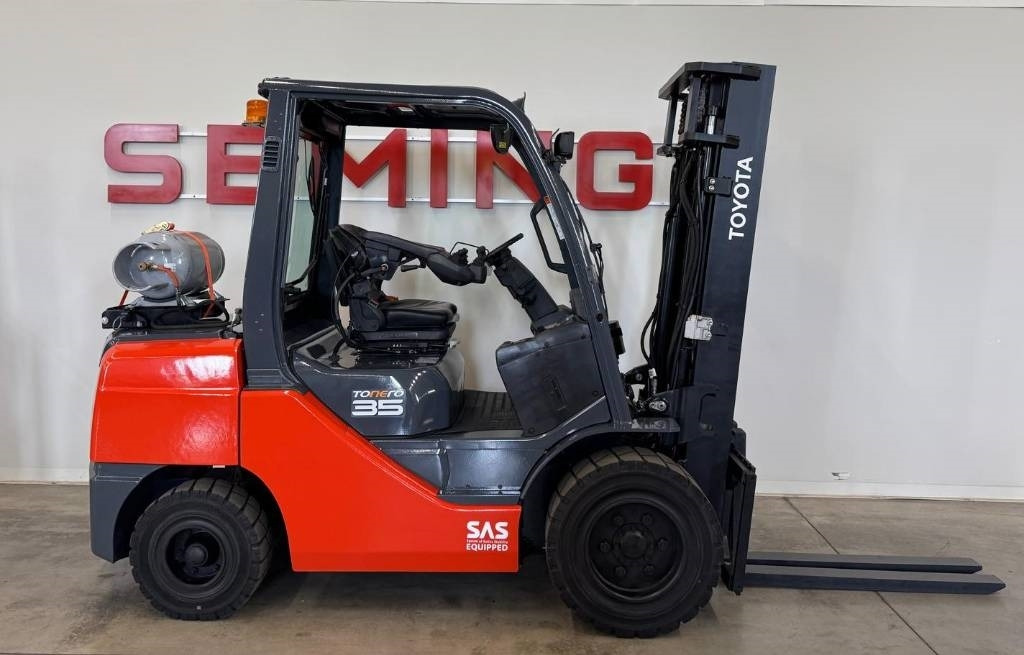 Toyota 10852 02-8FGJF35 - LPG forklift: picture 2 Toyota 10852 02-8FGJF35 - LPG forklift: picture 2