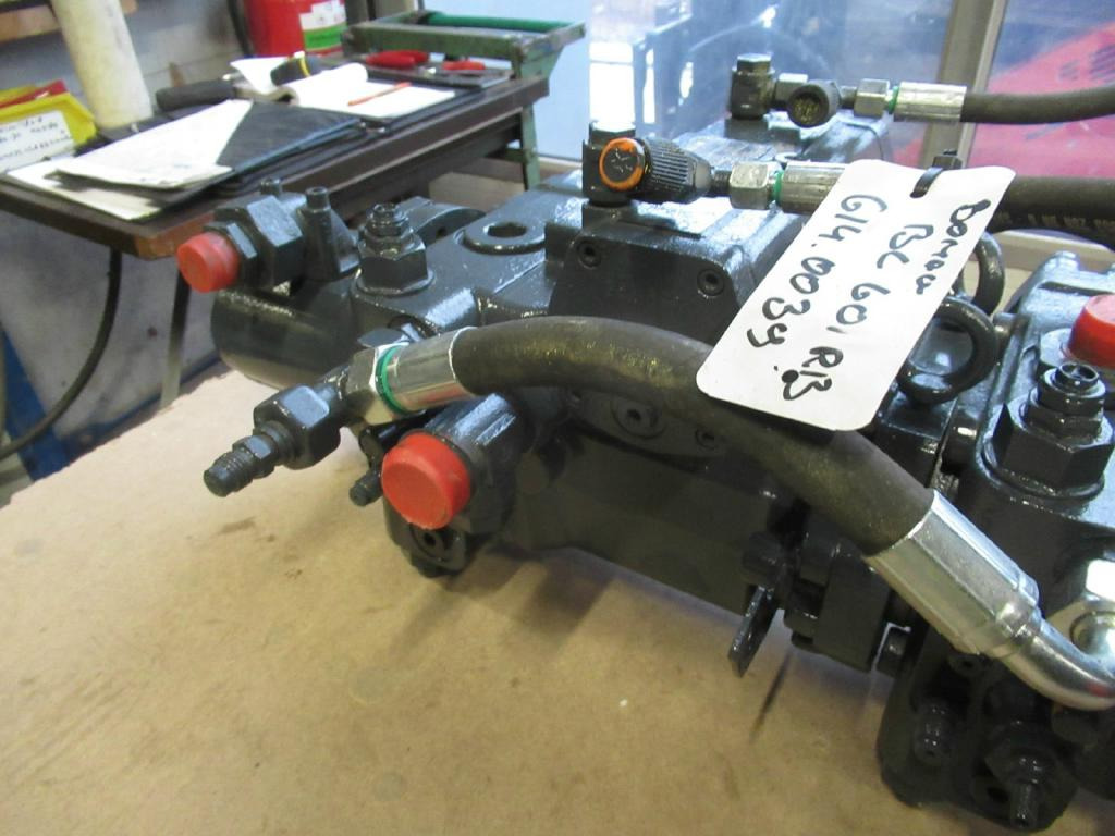 Bomag A4VG71DGDT1/32L-PSF10K021E-S - - Hydraulic pump for Construction machinery: picture 3 Bomag A4VG71DGDT1/32L-PSF10K021E-S - - Hydraulic pump for Construction machinery: picture 3