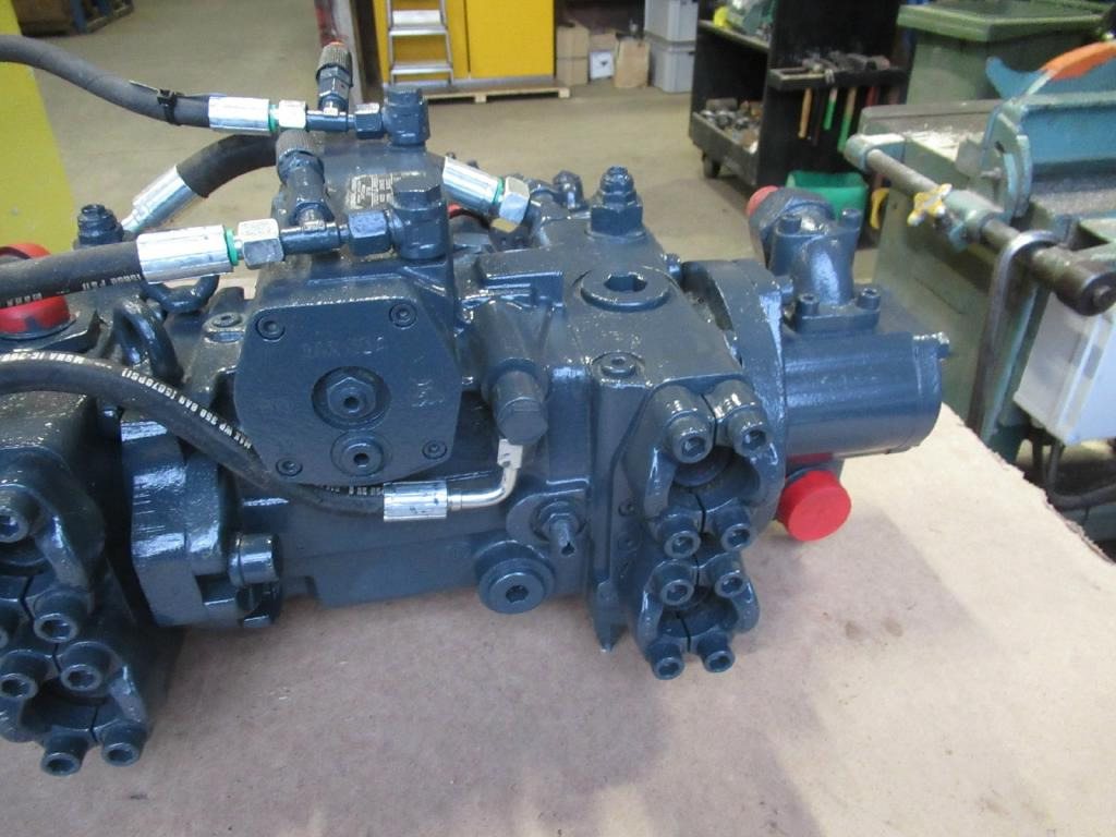 Bomag A4VG71DGDT1/32L-PSF10K021E-S - - Hydraulic pump for Construction machinery: picture 1 Bomag A4VG71DGDT1/32L-PSF10K021E-S - - Hydraulic pump for Construction machinery: picture 1