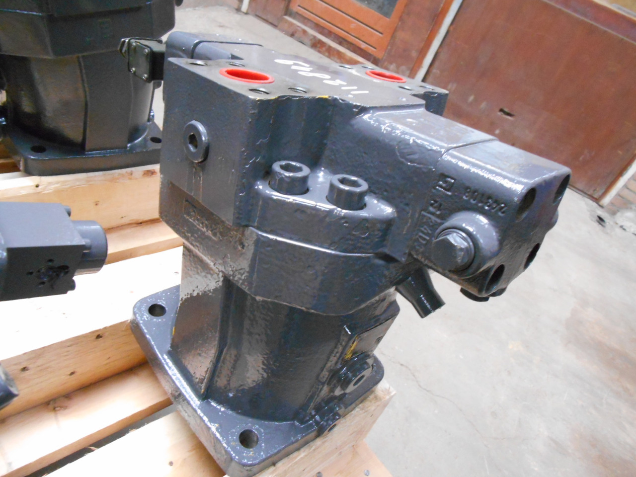 Brueninghaus Hydromatik 142115012 - Hydraulic motor for Construction machinery: picture 2 Brueninghaus Hydromatik 142115012 - Hydraulic motor for Construction machinery: picture 2