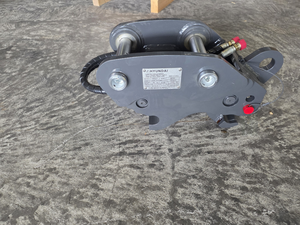 Case 32MK-95120CG - Quick coupler for Construction machinery: picture 4 Case 32MK-95120CG - Quick coupler for Construction machinery: picture 4