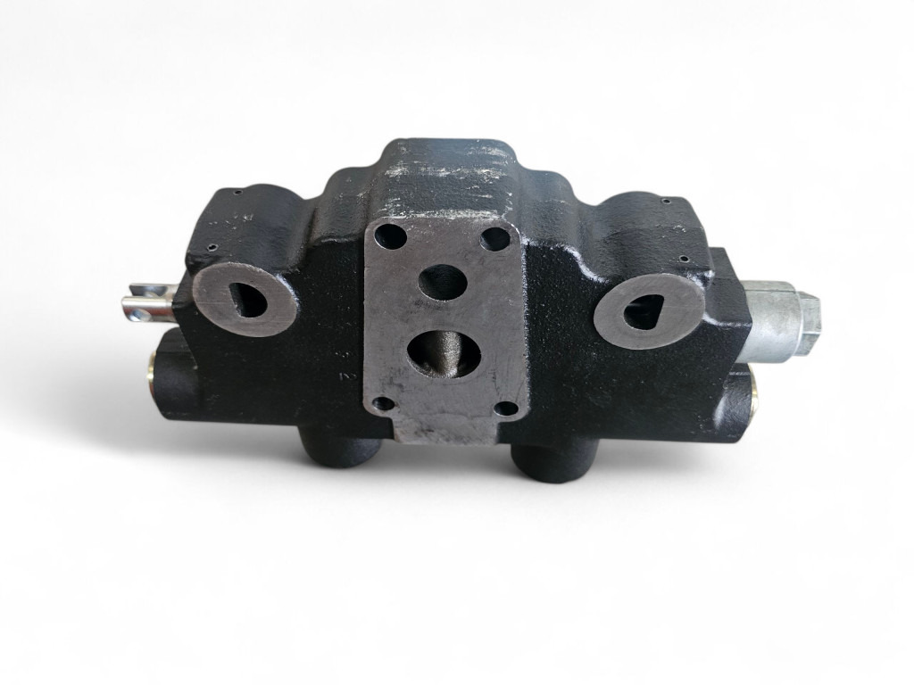 Case 375782A2R - Hydraulic valve for Construction machinery: picture 3 Case 375782A2R - Hydraulic valve for Construction machinery: picture 3