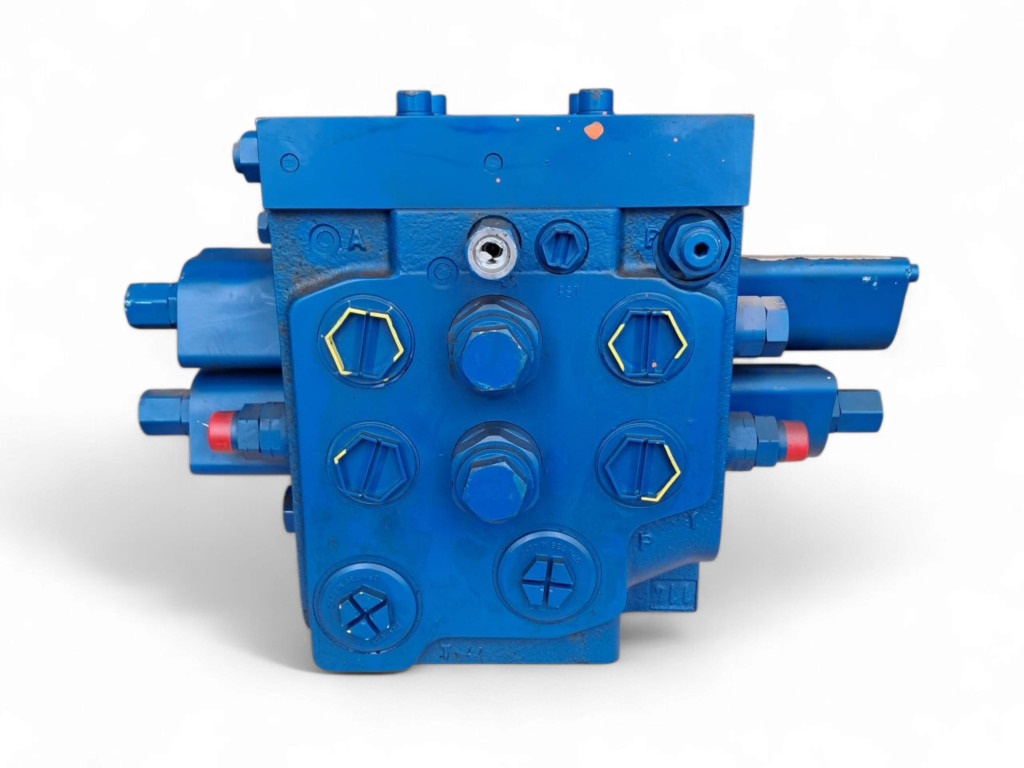Case 87310589 - Hydraulic valve for Construction machinery: picture 1 Case 87310589 - Hydraulic valve for Construction machinery: picture 1