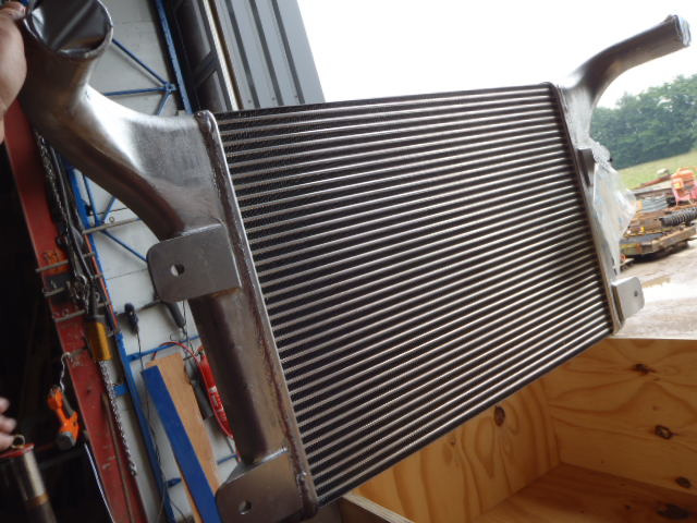Case LL00083 - Intercooler for Construction machinery: picture 2 Case LL00083 - Intercooler for Construction machinery: picture 2