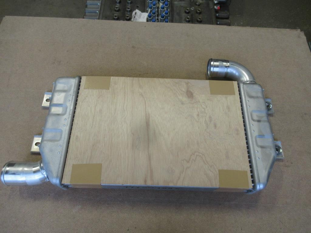 Case LN003220 - Intercooler for Construction machinery: picture 2 Case LN003220 - Intercooler for Construction machinery: picture 2
